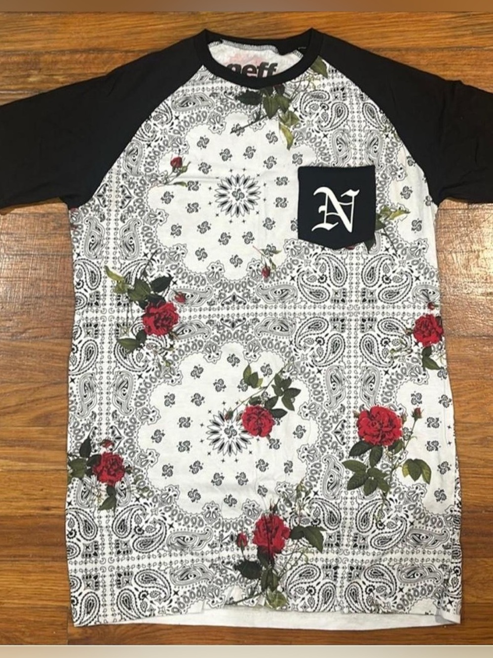 Neff Men’s Black & White Floral Bandana Short Sleeve Tee
